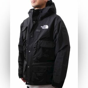SUPREME × The North Face Black Utility Jacket Size S